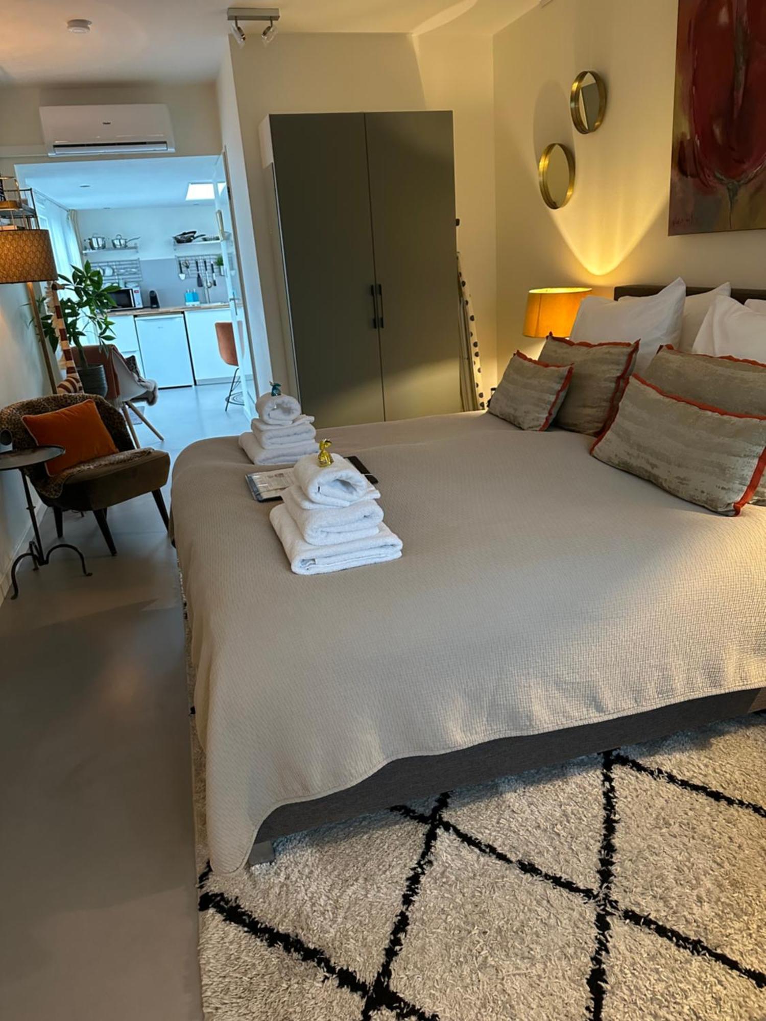 B&B Ereprijs Haag Exteriör bild